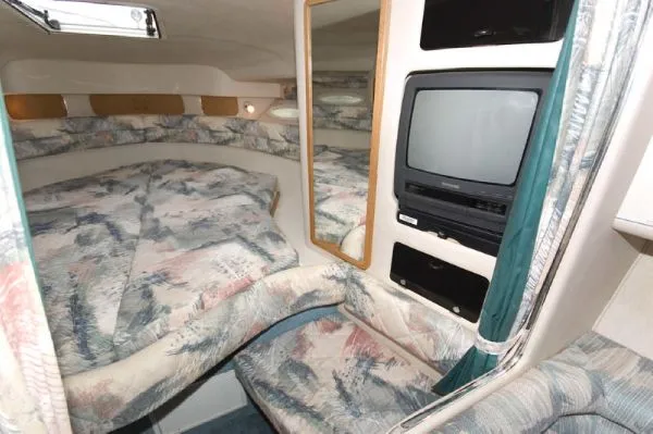 Slide: The Image of Sea Ray 330 Sundancer (MD) 1994 - 7