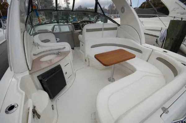 Slide: The Image of Sea Ray 320 Sundancer MD 2006 - 1