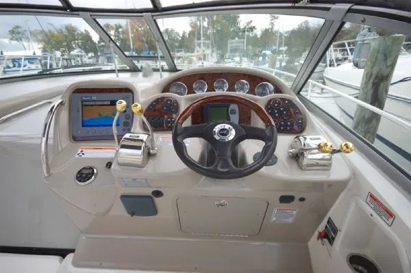 Slide: The Image of Sea Ray 320 Sundancer MD 2006 - 10