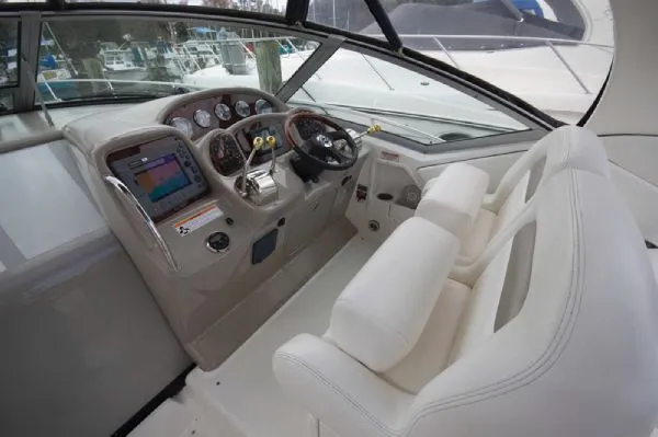 Slide: The Image of Sea Ray 320 Sundancer MD 2006 - 11