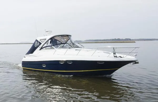 Slide: The Image of Regal 3760 Sportyacht 2009 - 0