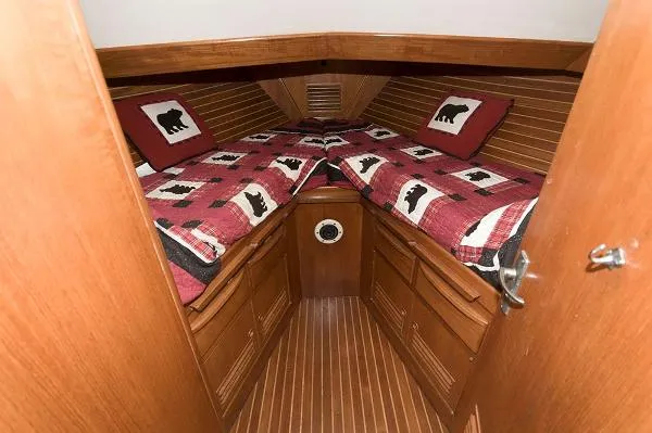 Slide: The Image of Ta Chiao CT 35 Sundeck MY Trawler 1986 - 9