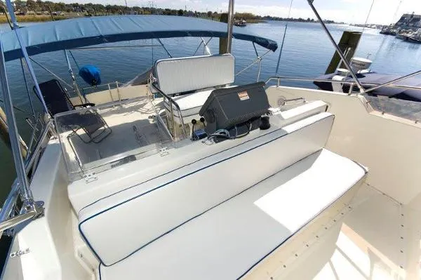 Slide: The Image of Hatteras 40 Motor Yacht 1988 - 3