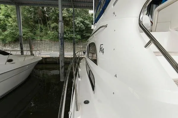Slide: The Image of Sealine F44 Flybridge 2000 - 10