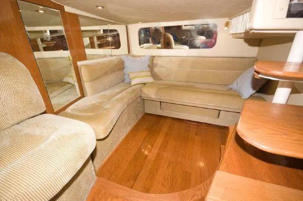 Slide: The Image of Sea Ray 380 Sundancer (MD) 2002 - 5