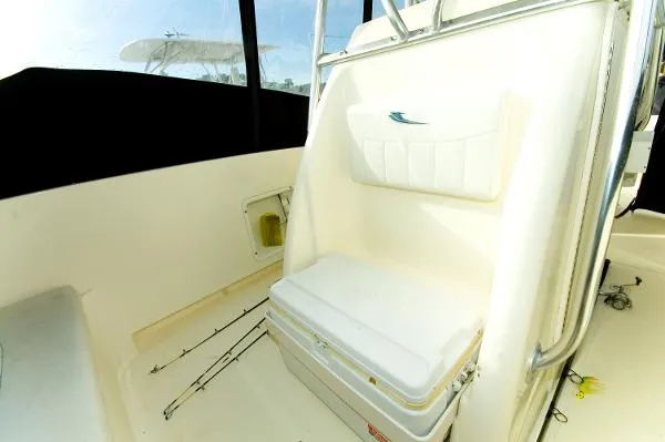 Slide: The Image of World Cat 26 Center Console 1998 - 10