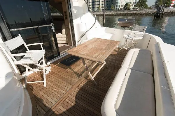 Slide: The Image of Sea Ray 560 Sedan Bridge 2000 - 3