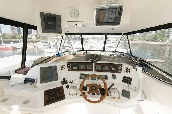 Slide: The Image of Sea Ray 560 Sedan Bridge 2000 - 6