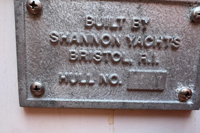 Slide: The Image of Plaque on 2006 Shannon Shoalsailer, built by Shannon Yachts, Bristol, RI, Hull No. 35-07. - 14