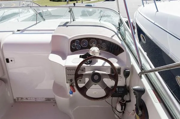 Slide: The Image of Crownline Boats 262 CR 2001 - 10