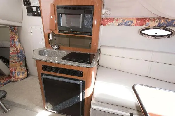 Slide: The Image of Crownline Boats 262 CR 2001 - 4