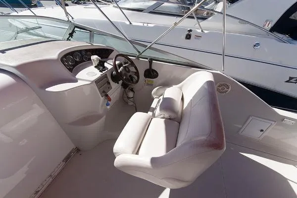 Slide: The Image of Crownline Boats 262 CR 2001 - 9