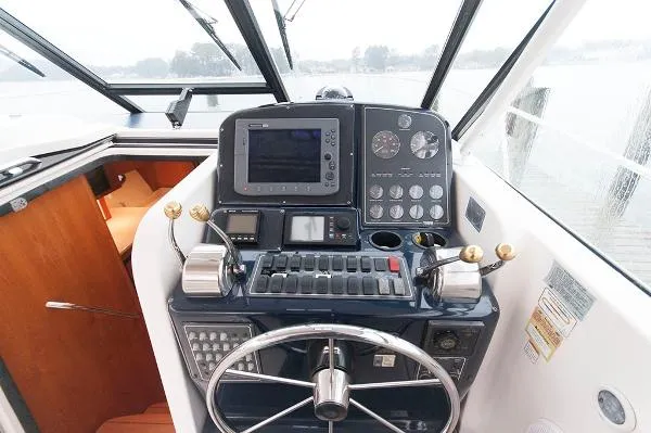 Slide: The Image of Tiara 3500 Open 1999 - 4
