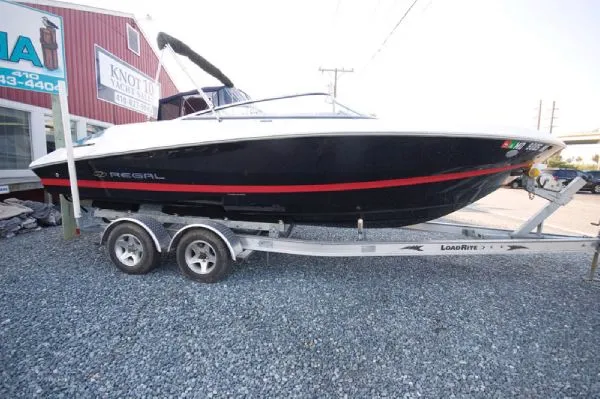 Slide: The Image of Regal 2200 Bowrider 2009 - 0