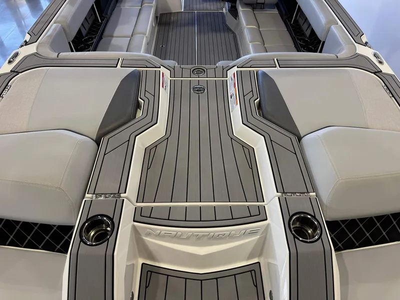 Slide: The Image of Nautique Super Air Nautique GS24 2022 - 10