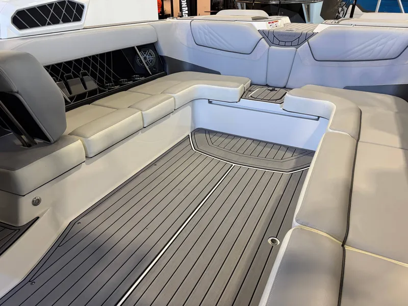 Slide: The Image of Nautique Super Air Nautique GS24 2022 - 15