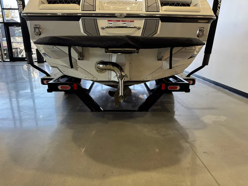 Slide: The Image of Nautique Super Air Nautique GS24 2022 - 7