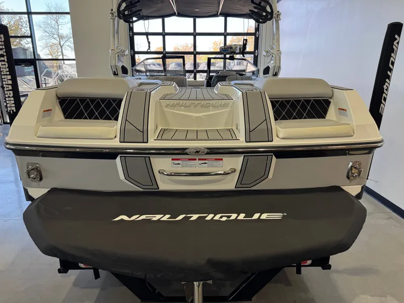 Slide: The Image of Nautique Super Air Nautique GS24 2022 - 8