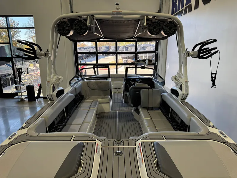 Slide: The Image of Nautique Super Air Nautique GS24 2022 - 9