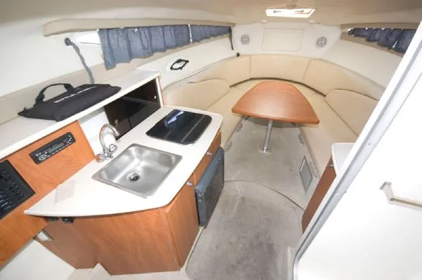 Slide: The Image of Bayliner 265 with Trailer (MD) 2005 - 4