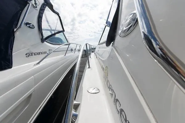 Slide: The Image of Sea Ray 340 Sundancer 2002 - 8