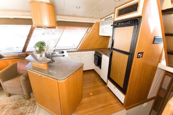 Slide: The Image of Bayliner 4788 Motoryacht (VT) 1999 - 3