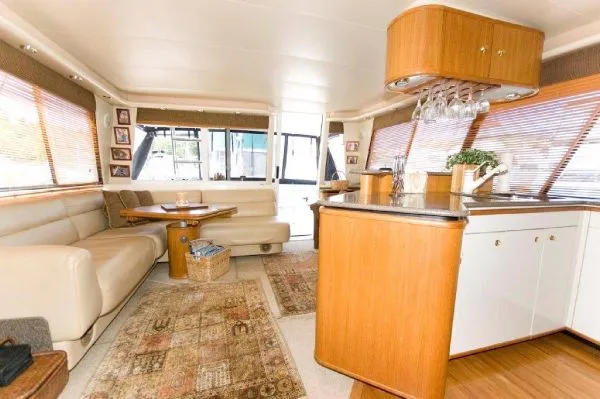Slide: The Image of Bayliner 4788 Motoryacht (VT) 1999 - 4