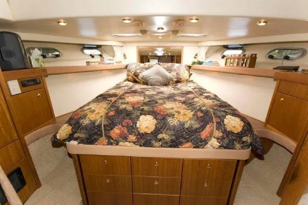Slide: The Image of Bayliner 4788 Motoryacht (VT) 1999 - 7