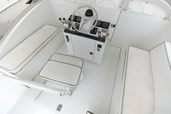 Slide: The Image of Luhrs 32 Open FL 2000 - 11