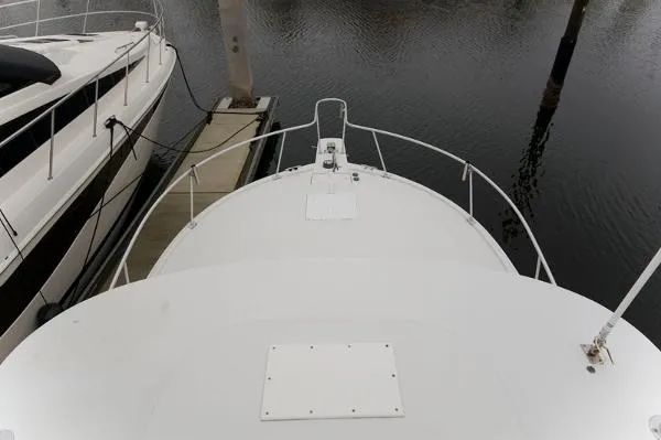 Slide: The Image of Luhrs 32 Open FL 2000 - 4