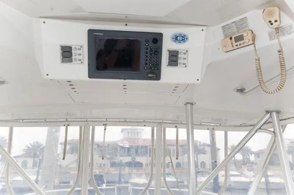 Slide: The Image of Luhrs 32 Open FL 2000 - 9