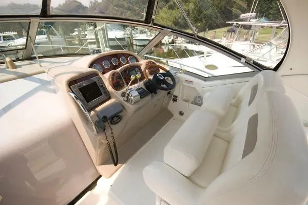 Slide: The Image of Sea Ray 320 Sundancer 2005 - 4