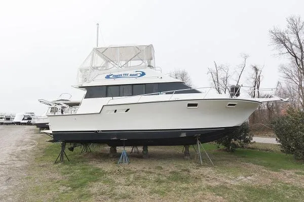 Slide: The Image of Luhrs 3400 Motor Yacht 1991 - 0