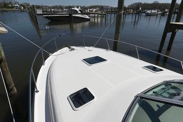 Slide: The Image of Sea Ray 310 Sundancer 2002 - 4