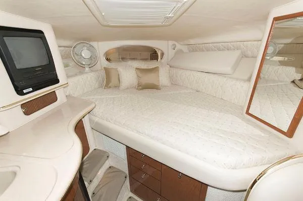 Slide: The Image of Sea Ray 310 Sundancer 2002 - 6