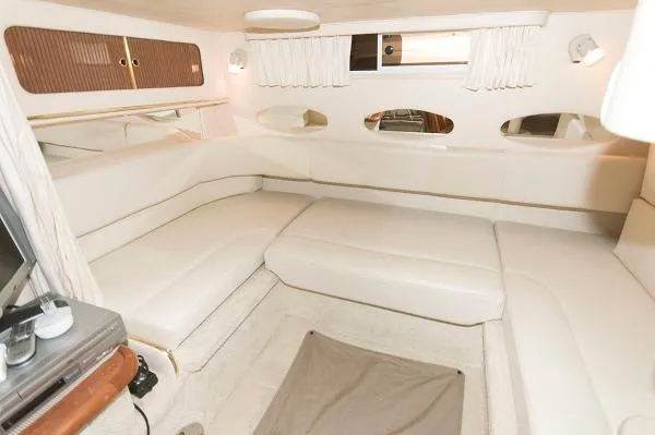 Slide: The Image of Sea Ray 310 Sundancer 2002 - 9