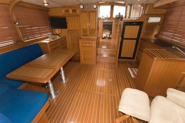 Slide: The Image of Mariner Yachts 37 Seville VA 2007 - 8