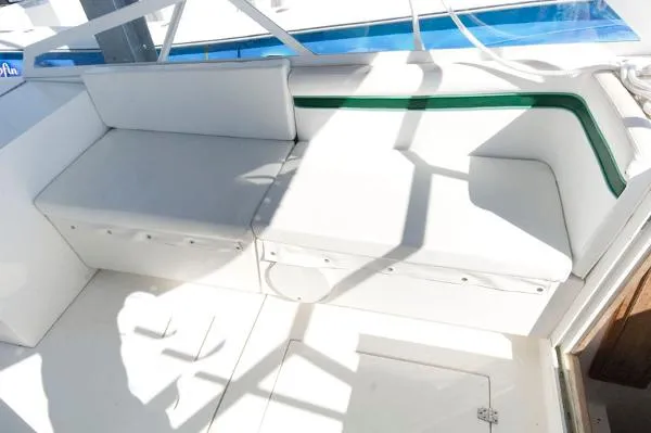 Slide: The Image of Contender 35 Side Console 2000 - 10