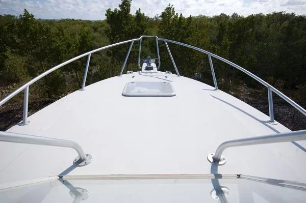 Slide: The Image of Contender 35 Side Console 2000 - 11