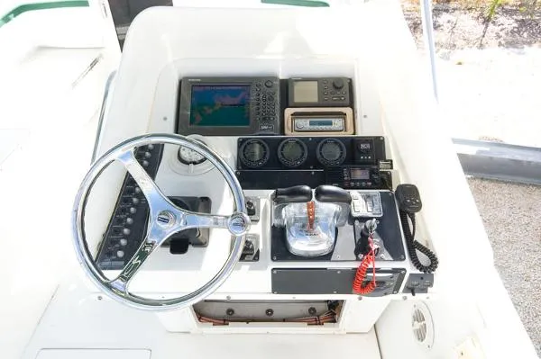 Slide: The Image of Contender 35 Side Console 2000 - 8