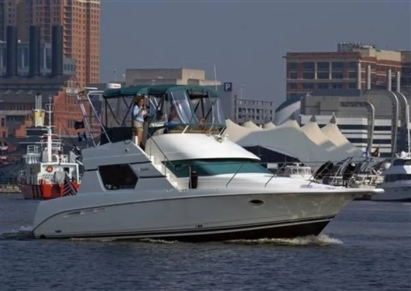 Slide: The Image of Silverton 351 Sedan Cruiser 1997 - 0