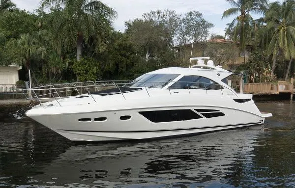Slide: The Image of Sea Ray 510 Sundancer 2015 - 0
