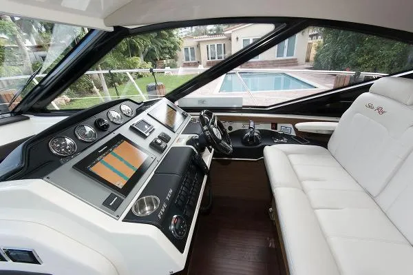 Slide: The Image of Sea Ray 510 Sundancer 2015 - 8
