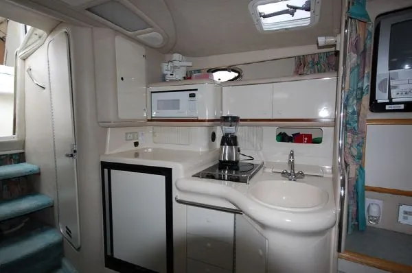 Slide: The Image of Sea Ray 330 Sundancer (MA) 1996 - 3