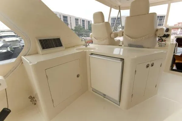 Slide: The Image of Hampton 558 Pilothouse 2007 - 11