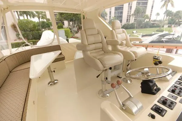 Slide: The Image of Hampton 558 Pilothouse 2007 - 7