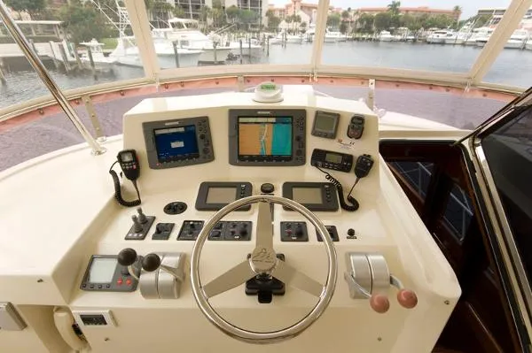 Slide: The Image of Hampton 558 Pilothouse 2007 - 9