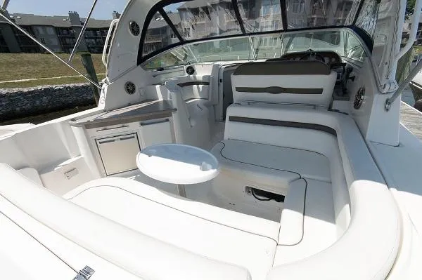 Slide: The Image of Rinker 350 Express Cruiser 2007 - 4