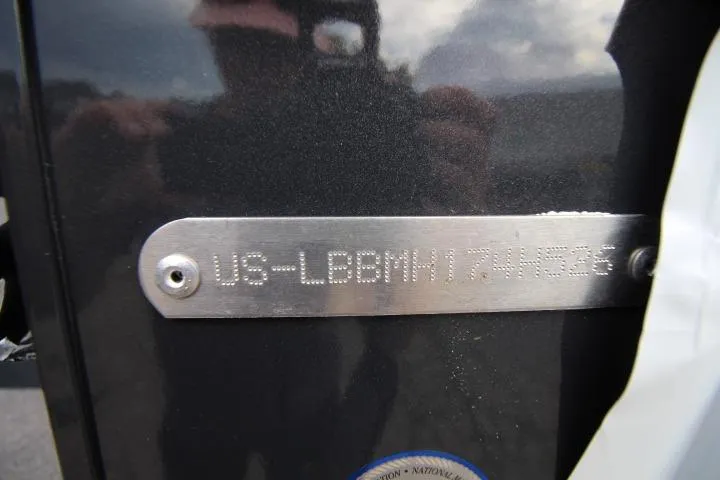 Slide: The Image of Hull identification number on 2026 Lund 2075 Fisherman boat, US-LBBMH174H526. - 15
