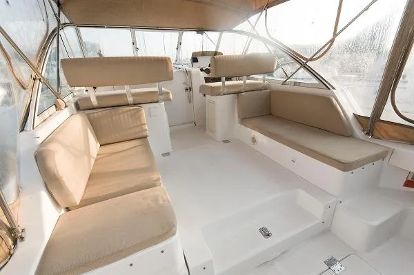 Slide: The Image of Mainship 34 PILOT 2002 - 1